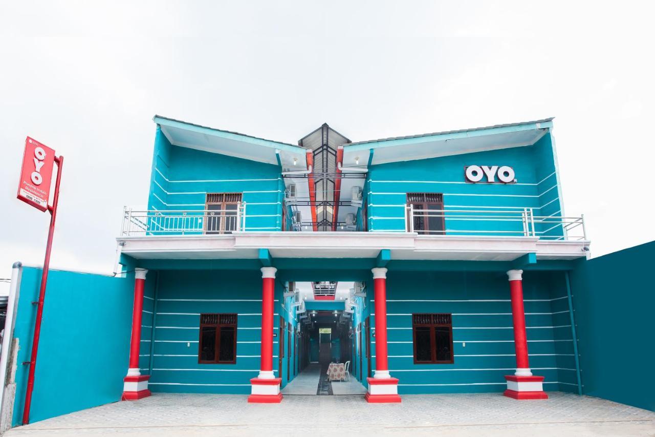 Oyo 1978 Pondok Indah Residence Medan Exterior photo