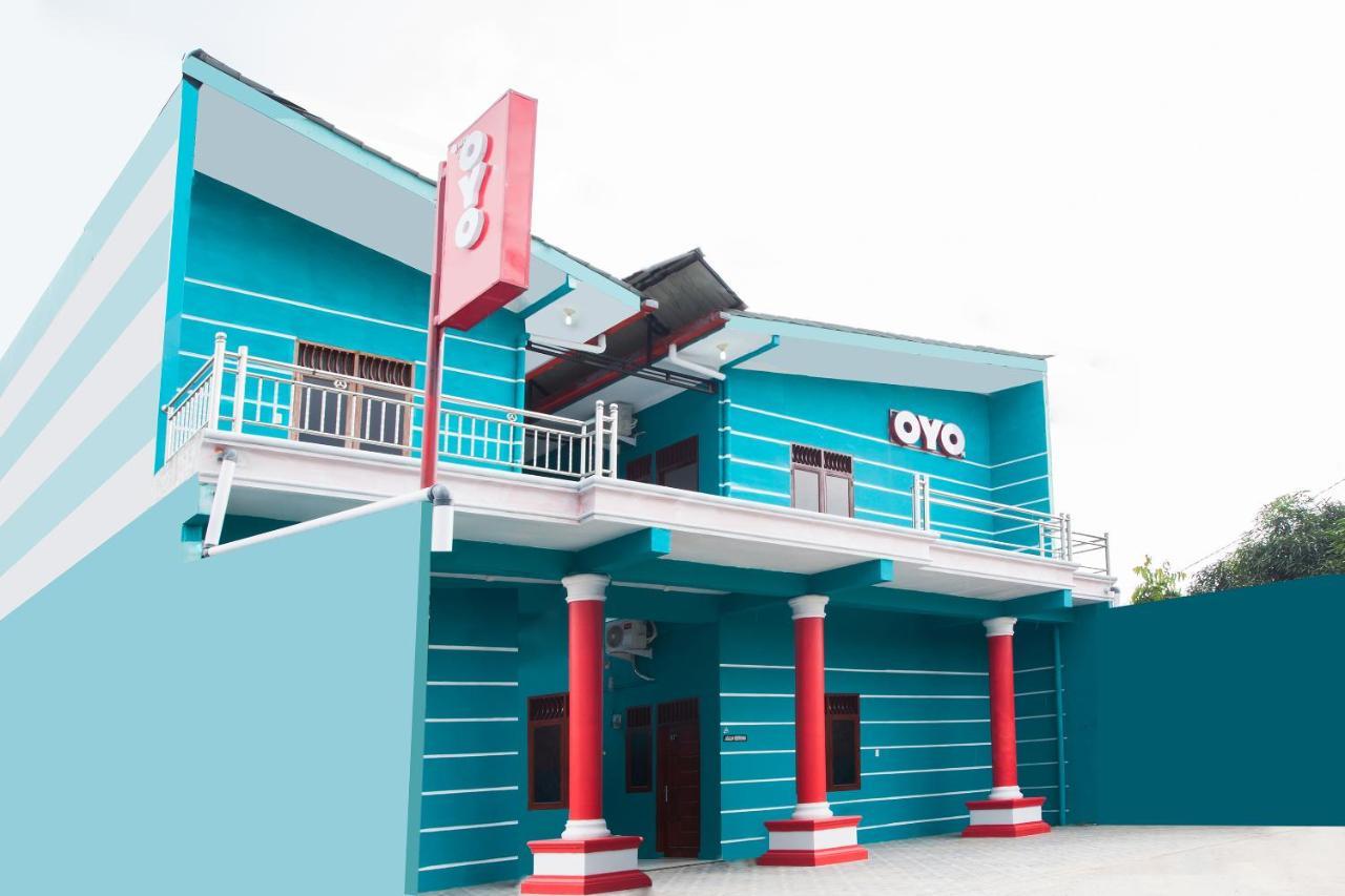 Oyo 1978 Pondok Indah Residence Medan Exterior photo